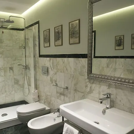 Palazzo Del Senatore 3*