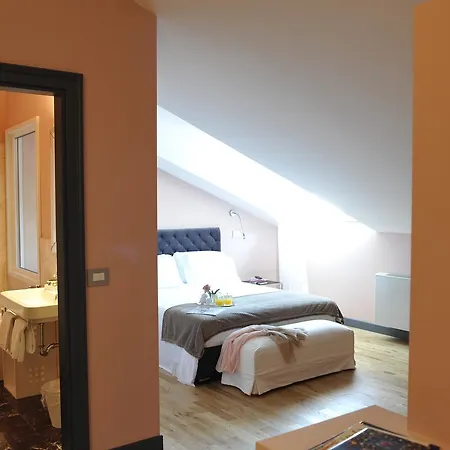 Palazzo Del Senatore 3* Atina